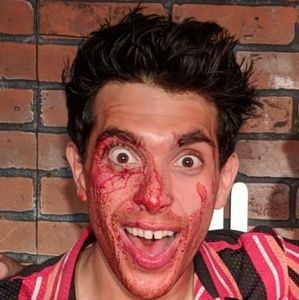 Meet your Posher, Nicholas